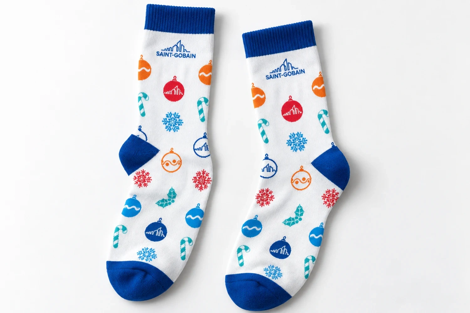 Mockup de los calcetines producidos para el pack de Navidad interno.